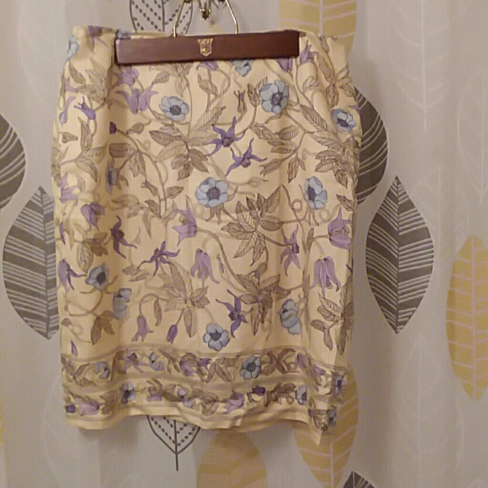 Ann Taylor Loft 100% Silk  Fully Lined Skirt Sz 13